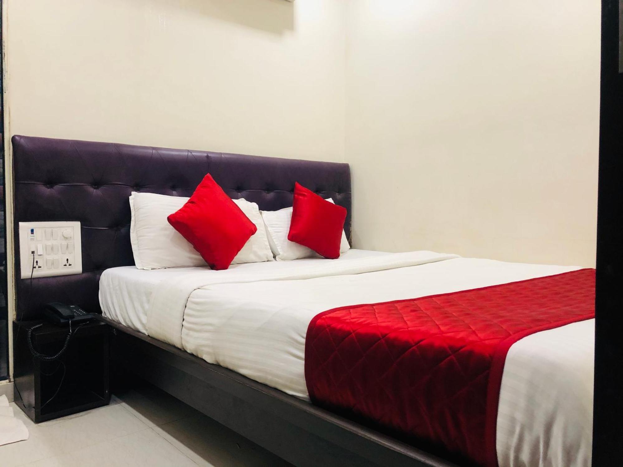 Hotel Guestinn Residency Mumbai Exterior photo