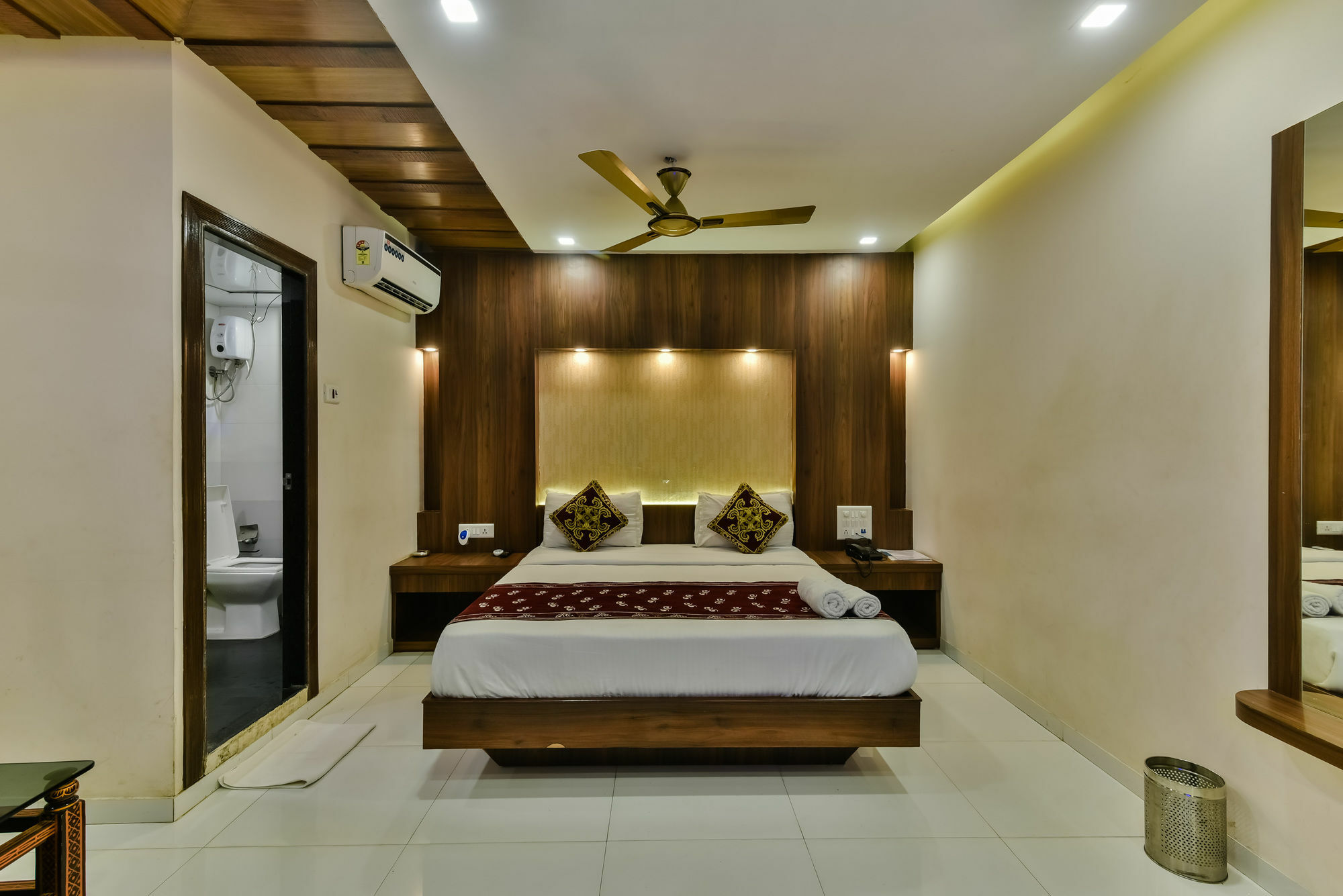 Hotel Guestinn Residency Mumbai Exterior photo